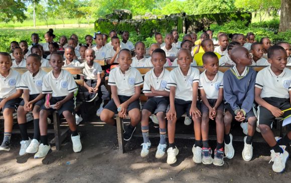 Afya na Usalama wa Wanafunzi: Kipaumbele Kikuu St. Teresia wa Avila Pre & Primary School