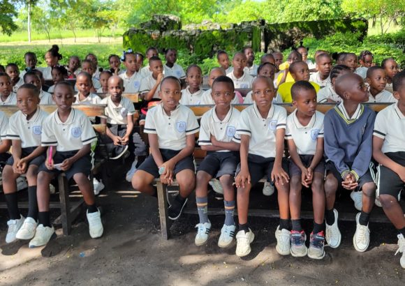 Afya na Usalama wa Wanafunzi: Kipaumbele Kikuu St. Teresia wa Avila Pre & Primary School